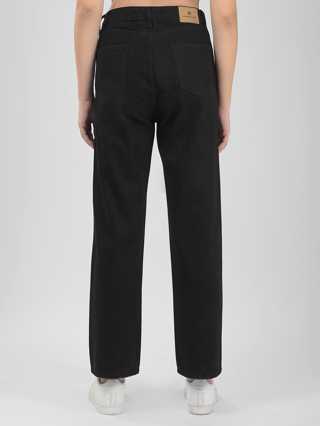 Numero Uno Women Black Straight Fit Sustainable Jeans
